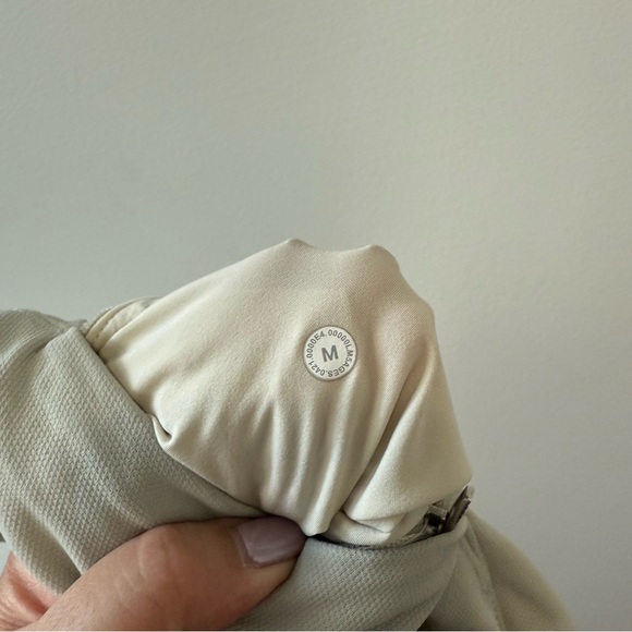 Lululemon ABC Jogger Pant Cream Water-Resistant Warpstreme Sz M - Picture 11 of 16